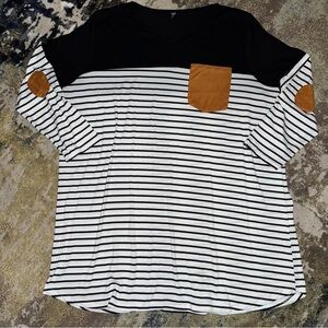 🎈 2/$5 🎈 SHEIN Black V-Neck Top